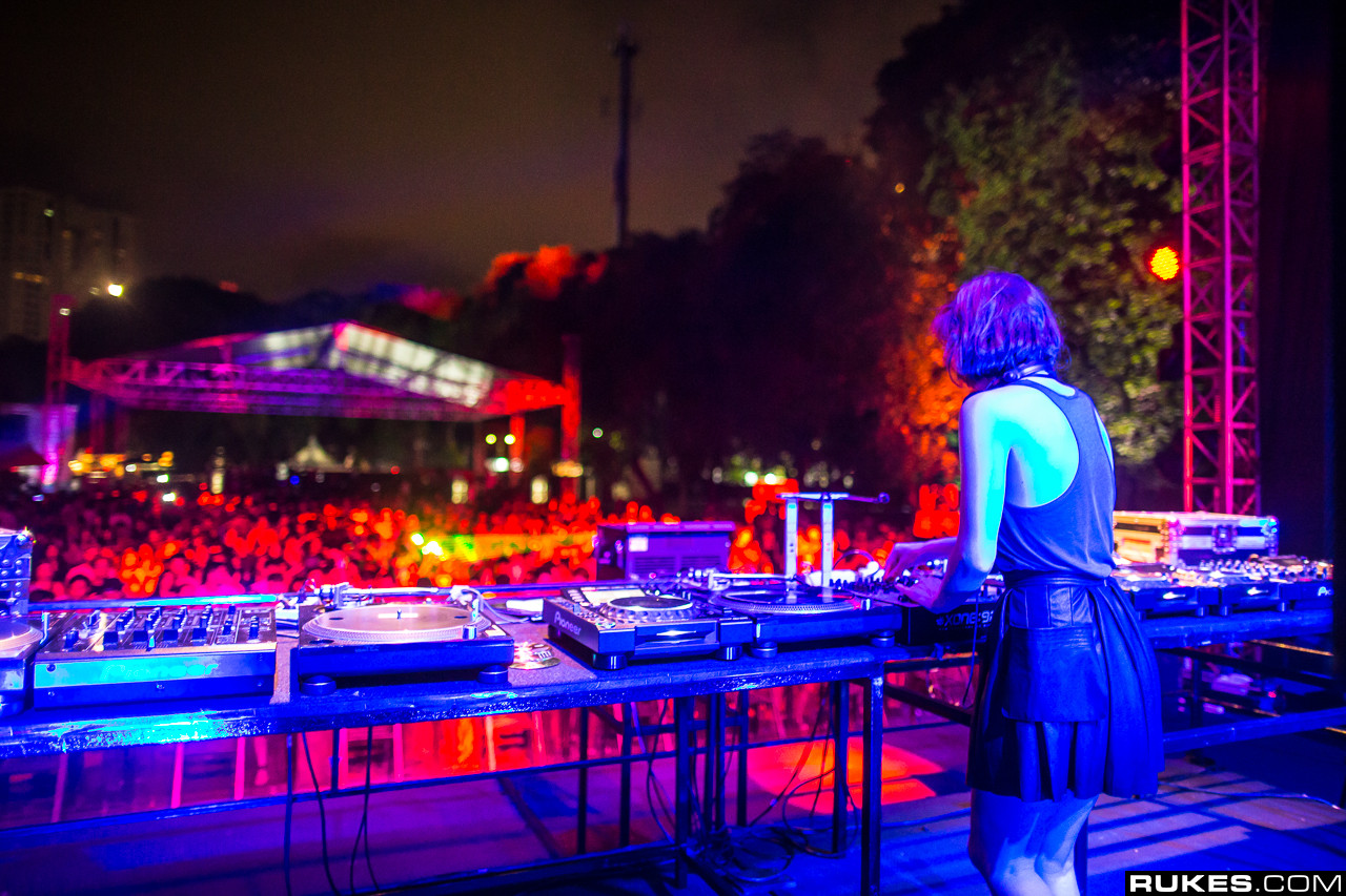 dwp12_009.jpg