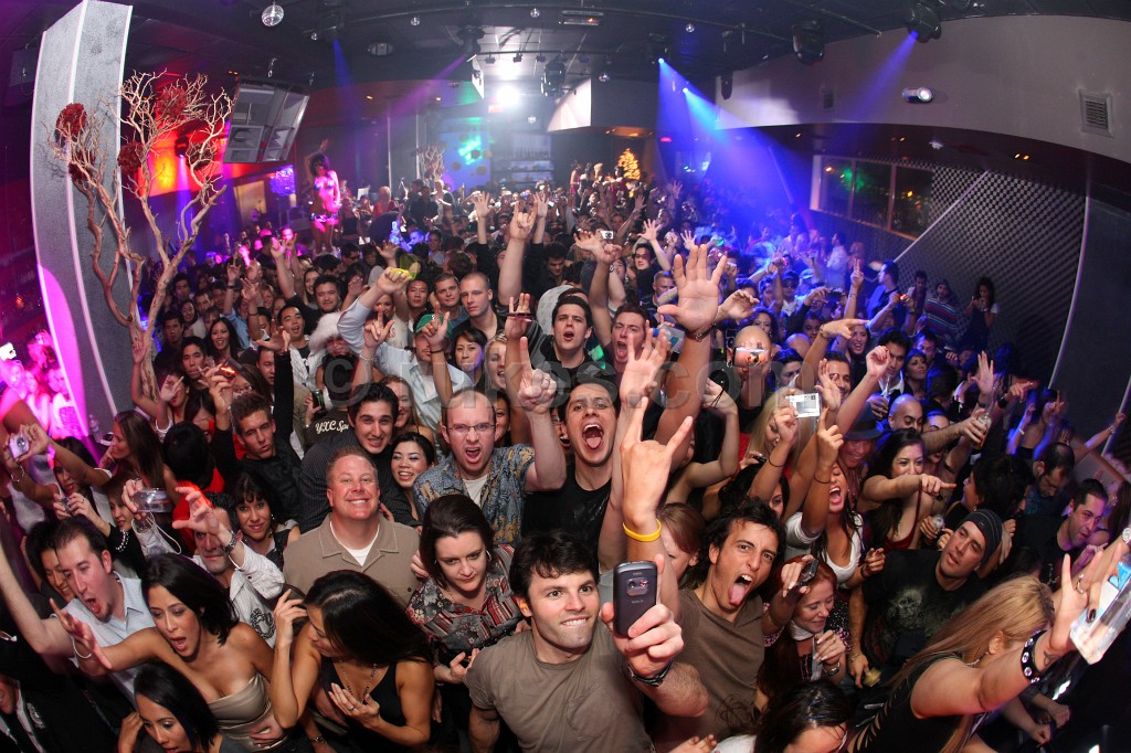 IMAGE: http://photo.rukes.com/heat11/slides/heat11%20046.jpg