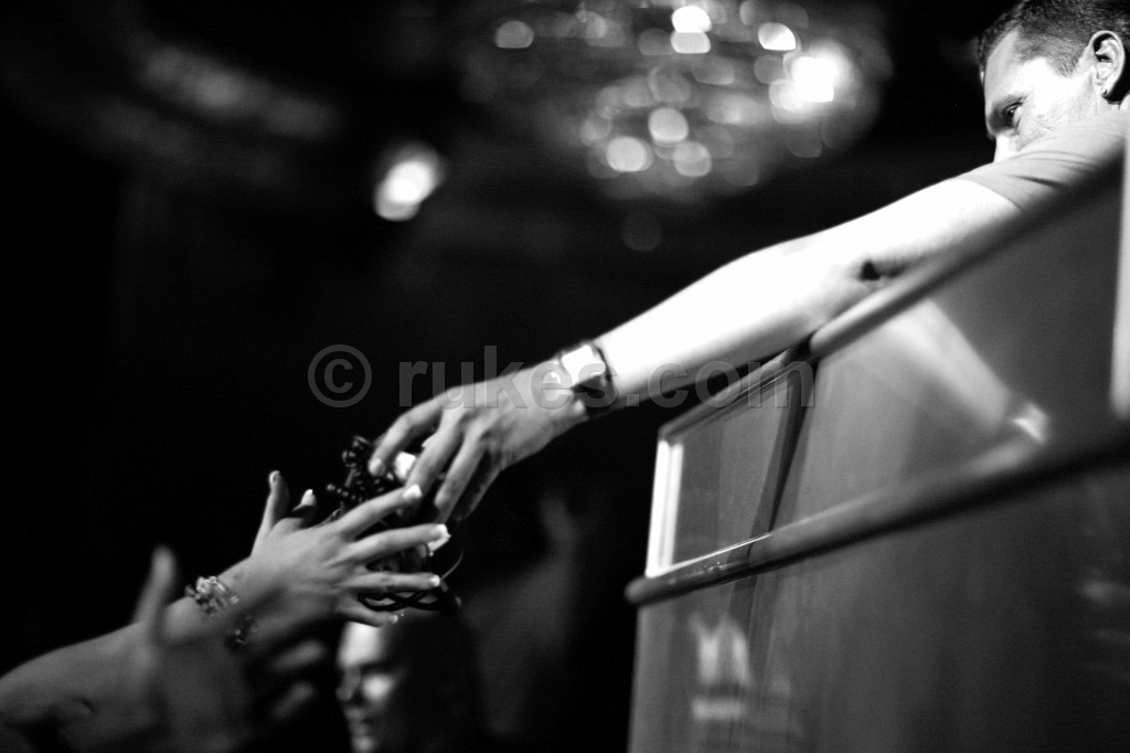 IMAGE: http://photo.rukes.com/heat12/slides/heat12%20053.jpg