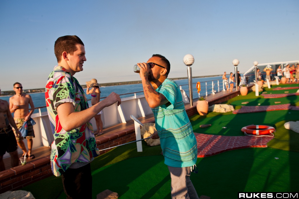holyship11b_042.jpg