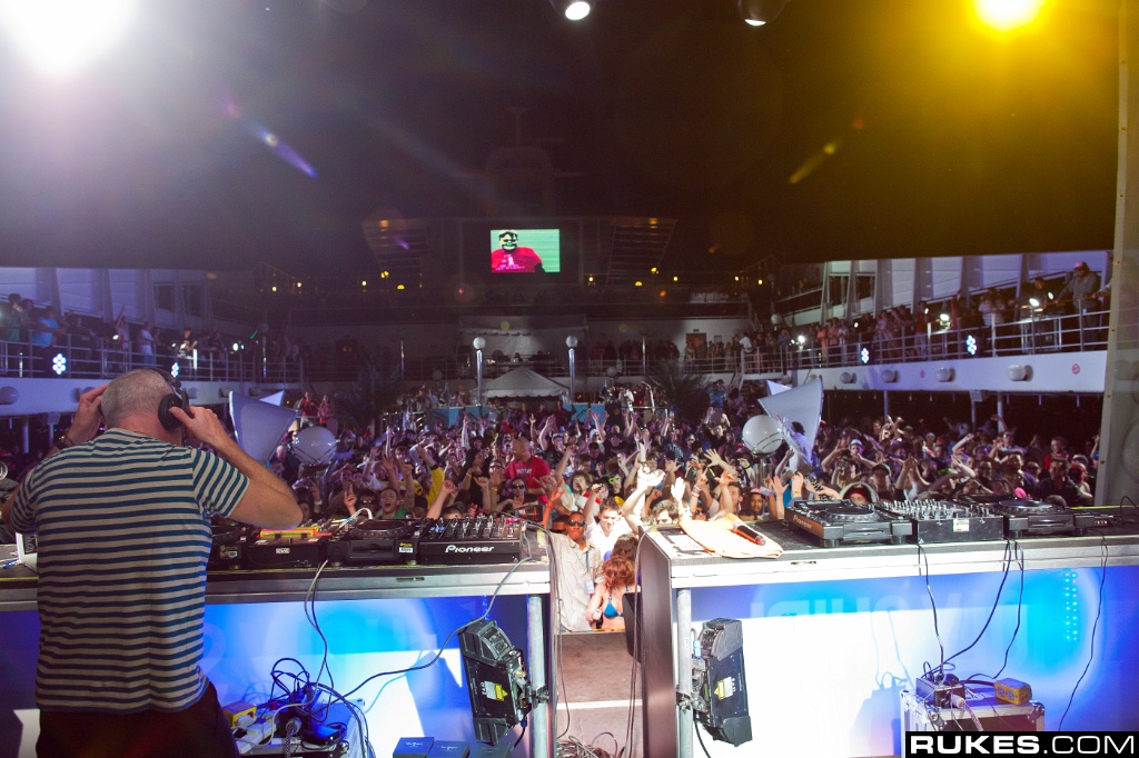 holyship11b_143.jpg