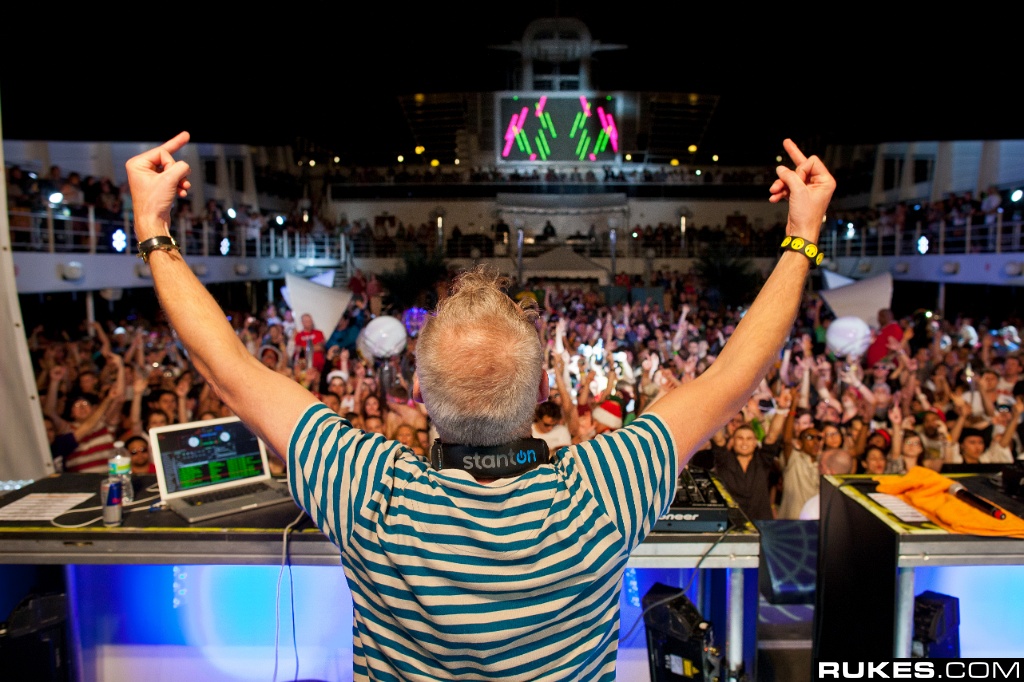 holyship11b_157.jpg
