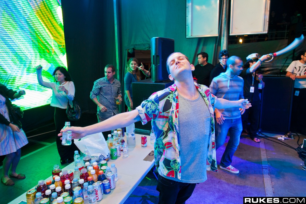 holyship11b_241.jpg