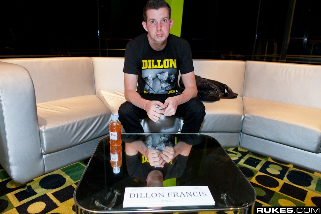 holyship11c_110.jpg