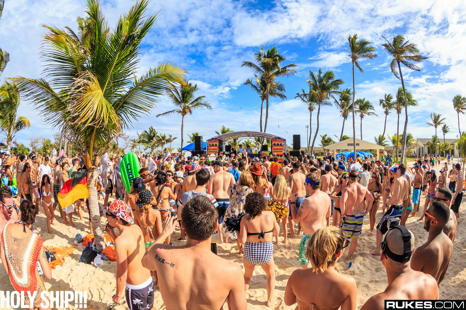 holyship14b_010.jpg
