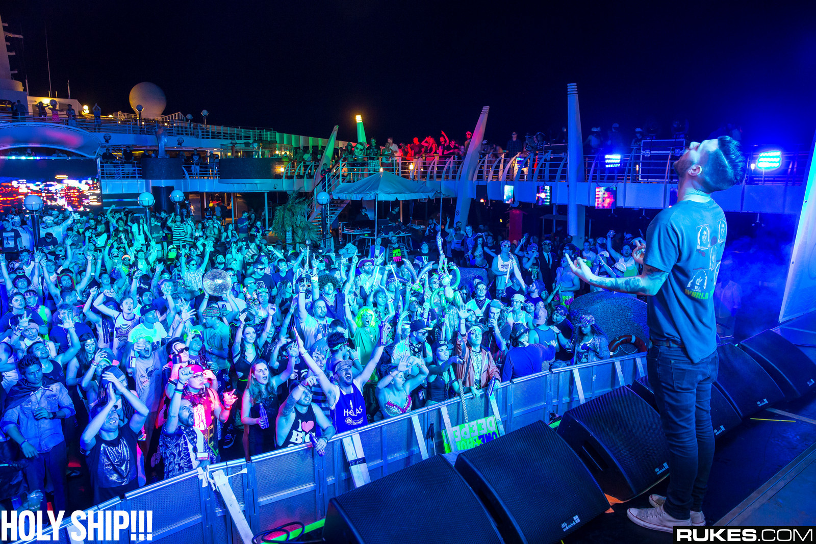 holyship14b_043.jpg