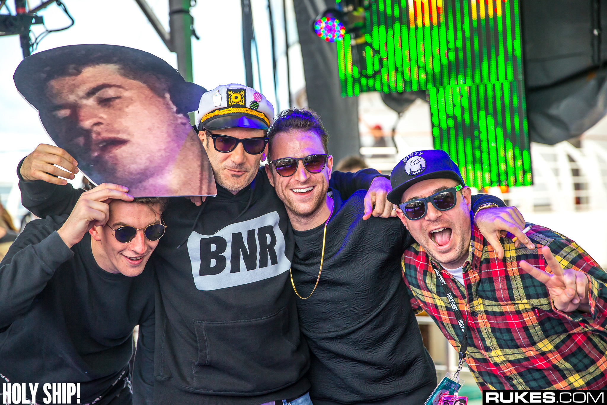 holyship16b 019