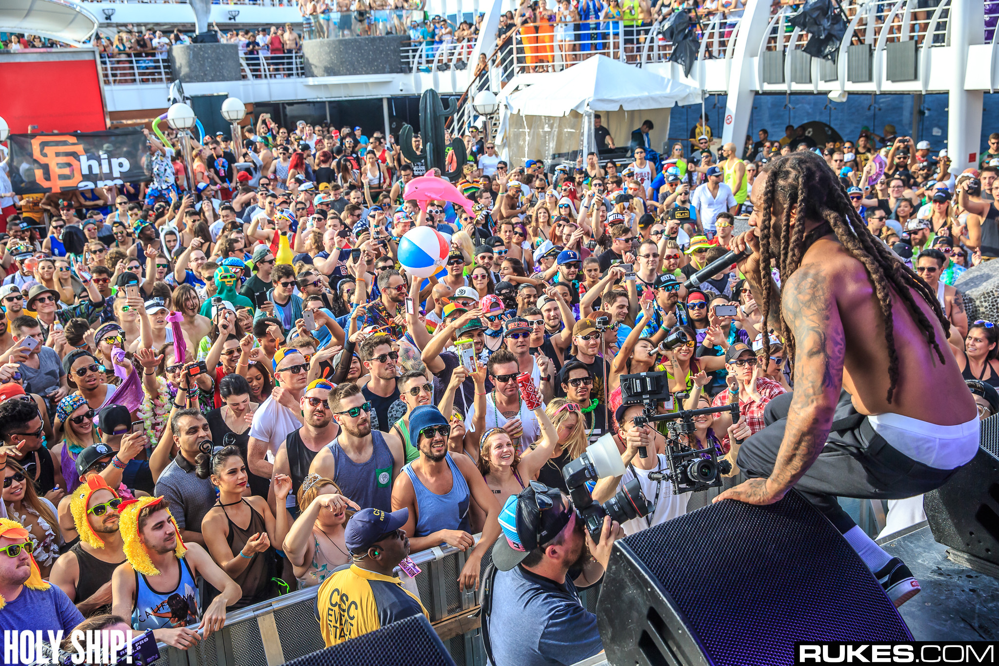holyship16b 070