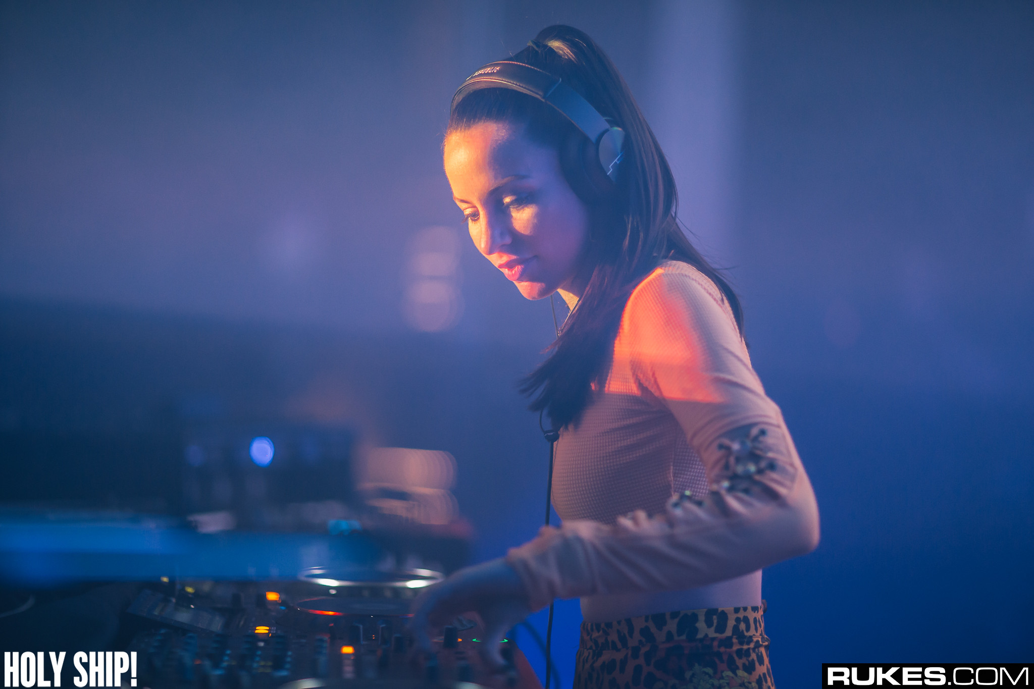 holyship16b 120