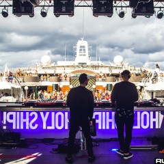 holyship16b_015.jpg