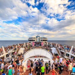 holyship16b_094.jpg