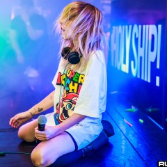holyship16b_172.jpg