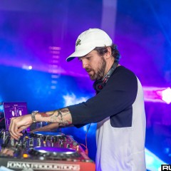 holyship16b_203.jpg