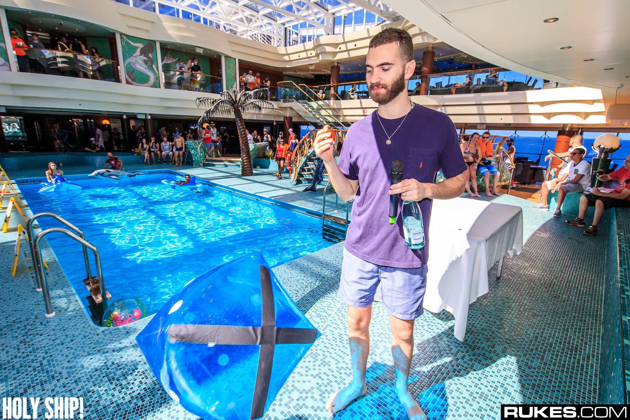 holyship16f 010