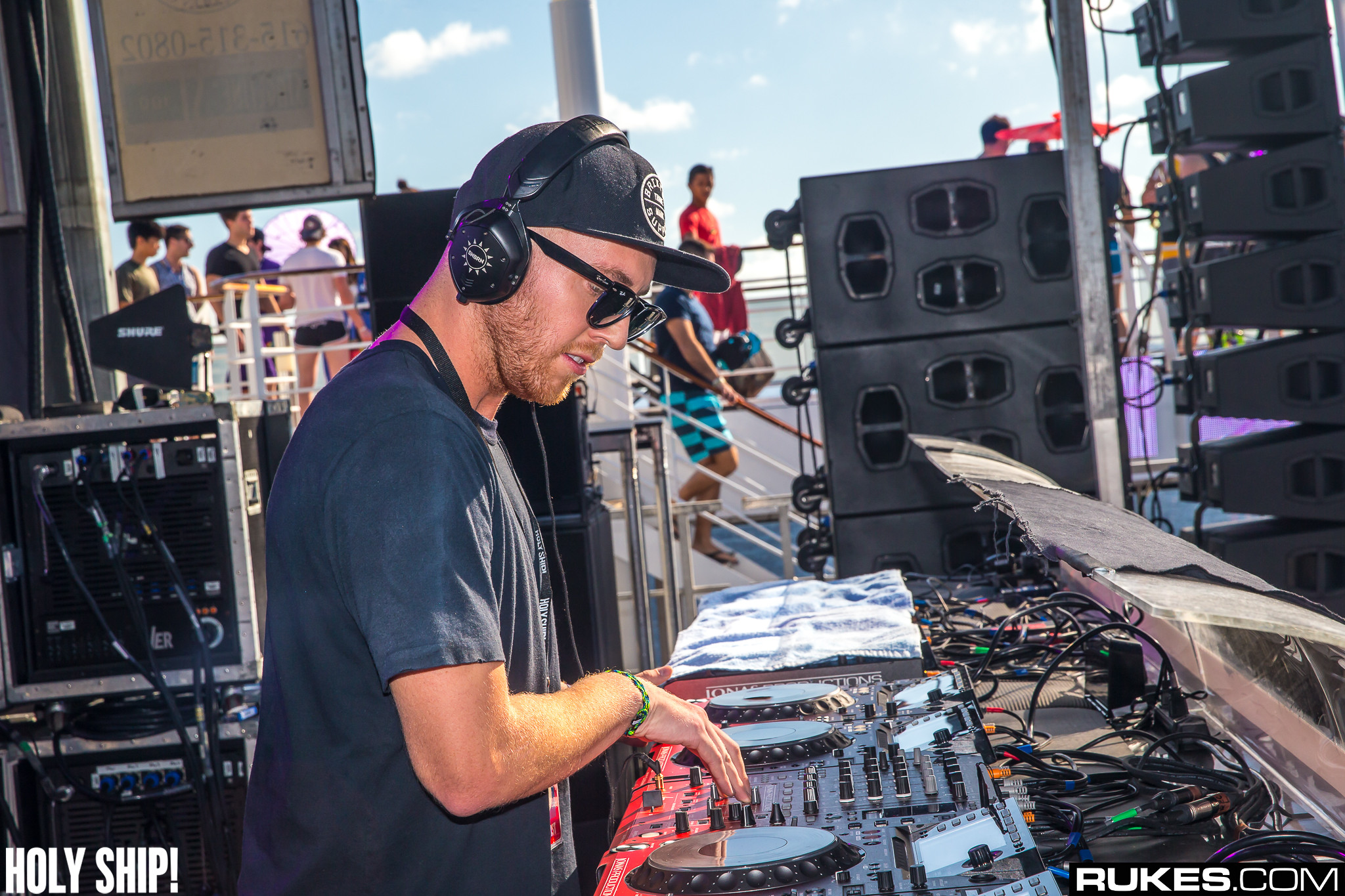 holyship16f 028