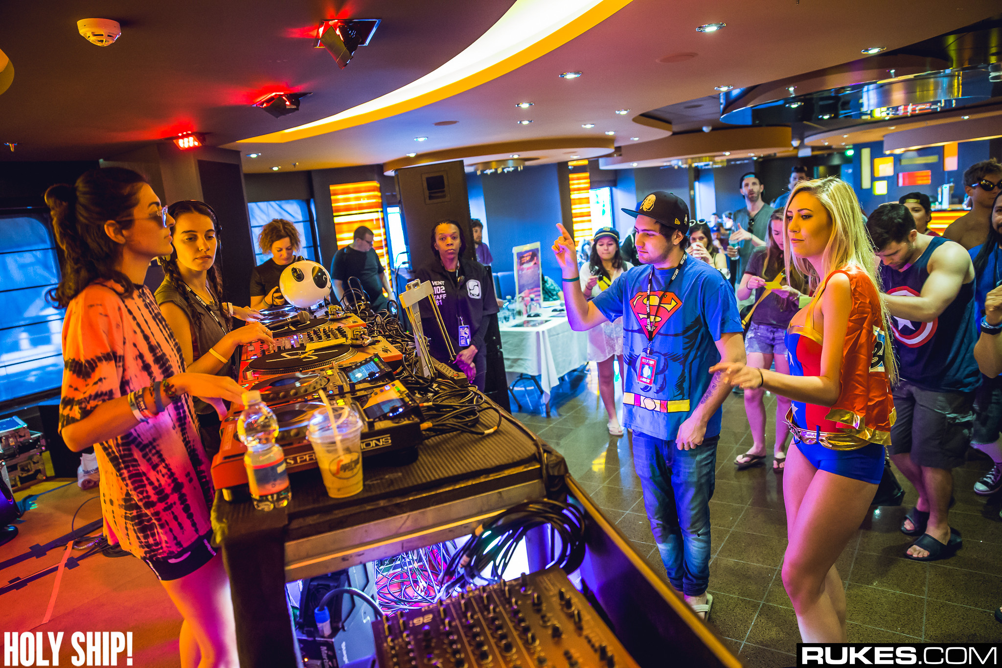 holyship16f 036