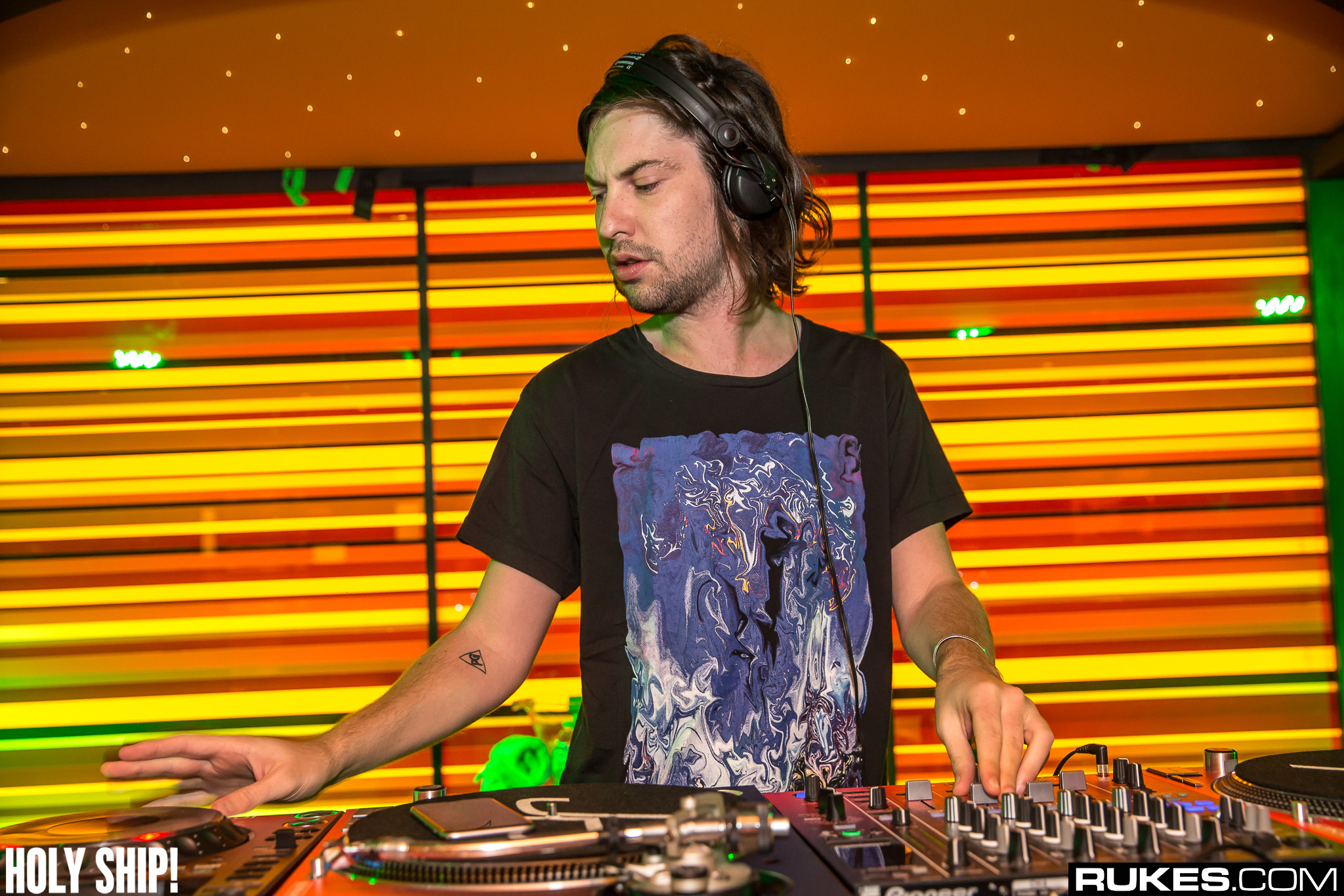 holyship16f 052