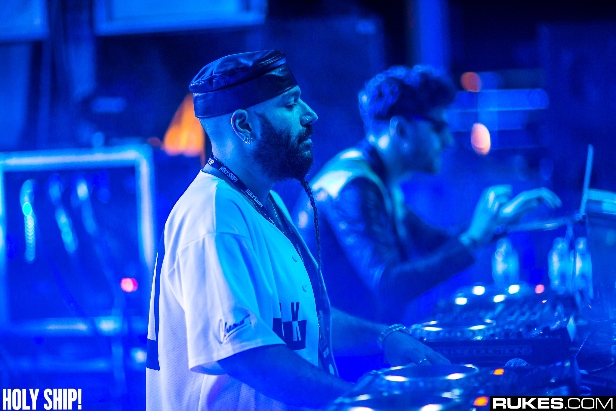 holyship16f 061