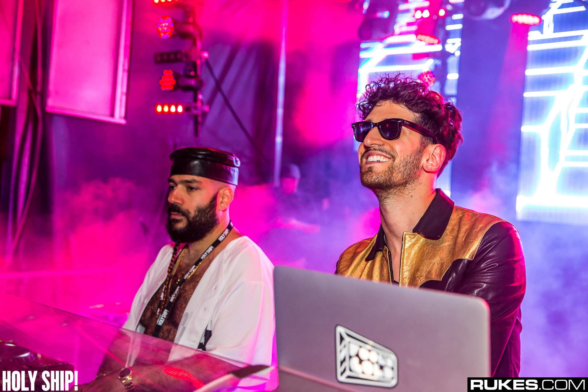 holyship16f 064