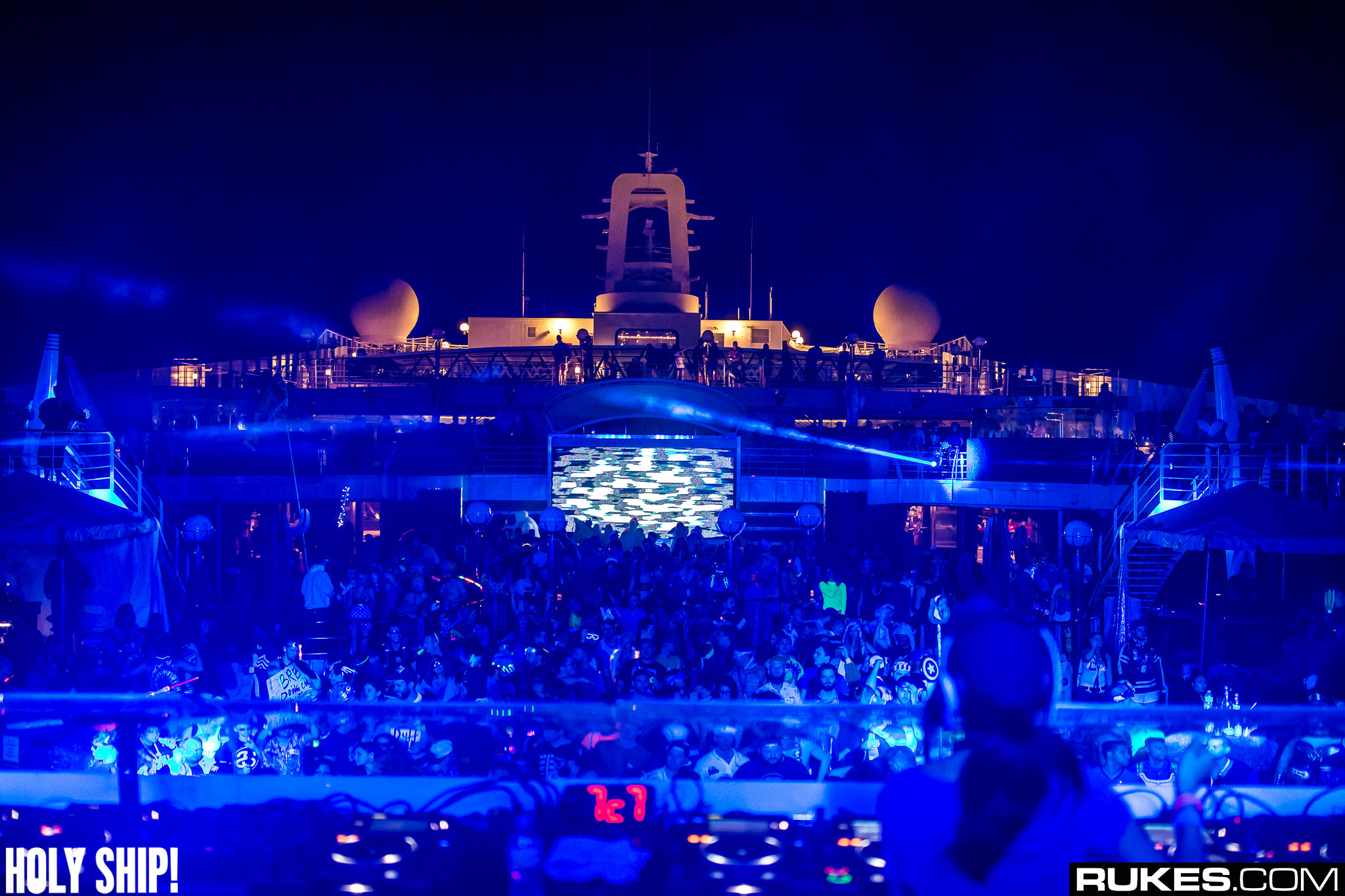 holyship16f 074