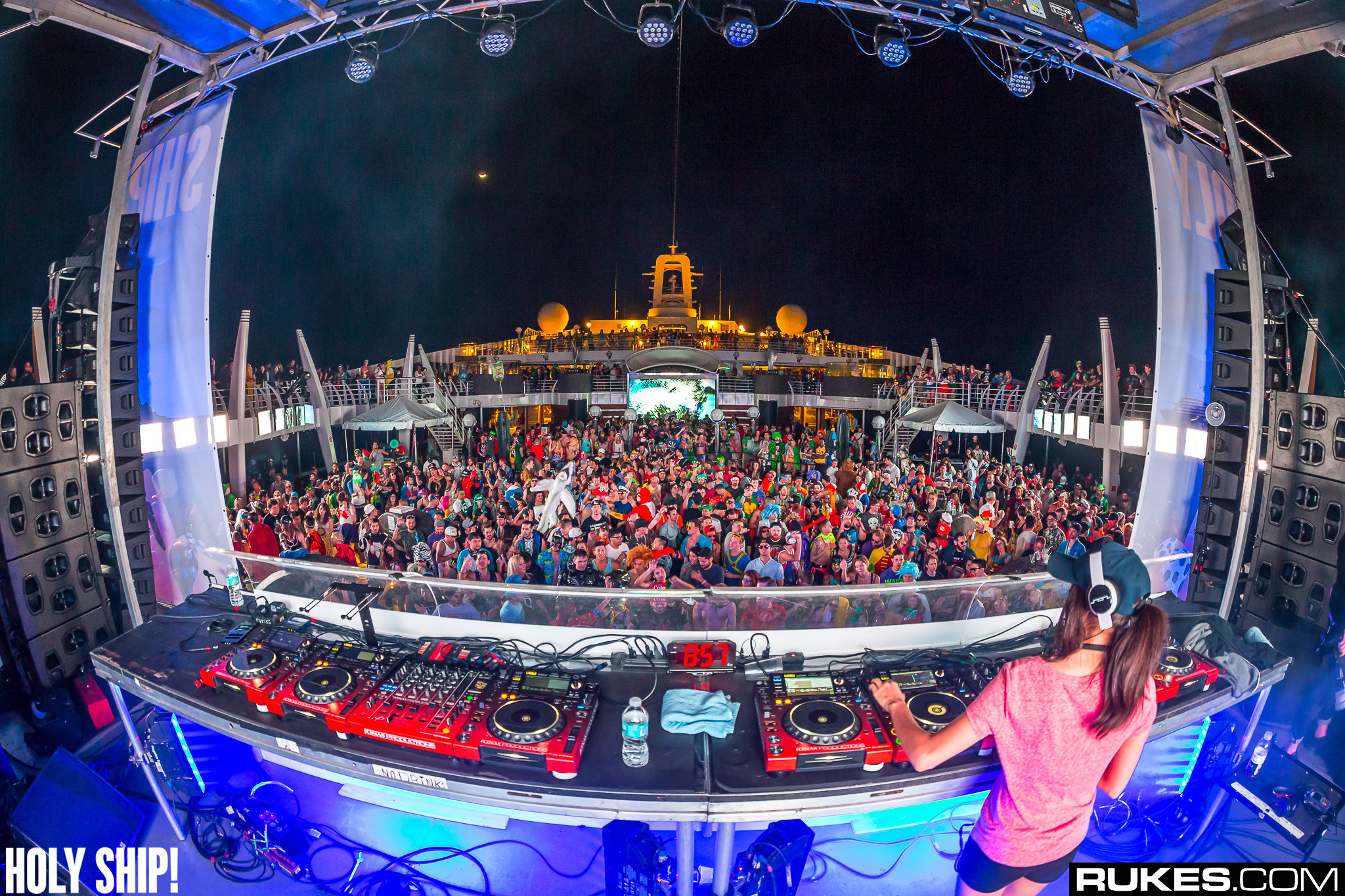 holyship16f 084
