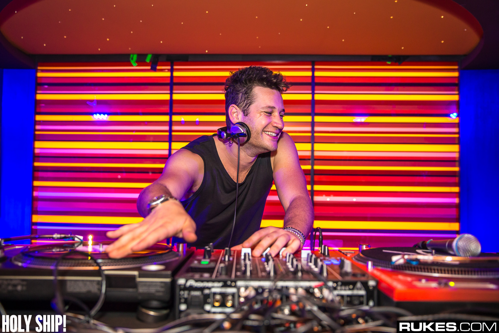 holyship16f 086