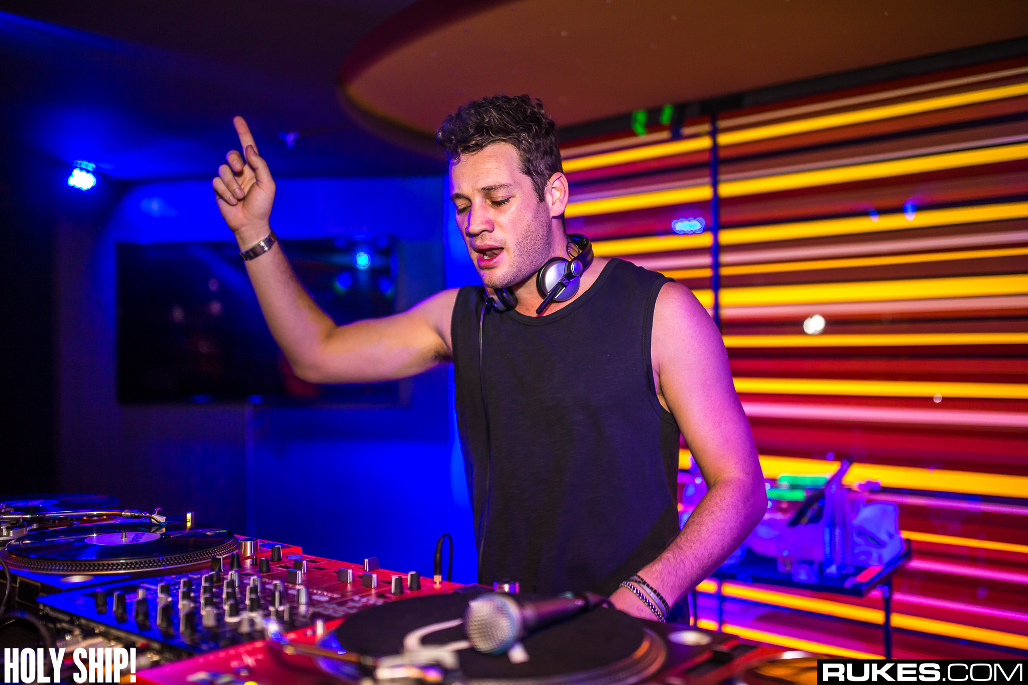 holyship16f 088