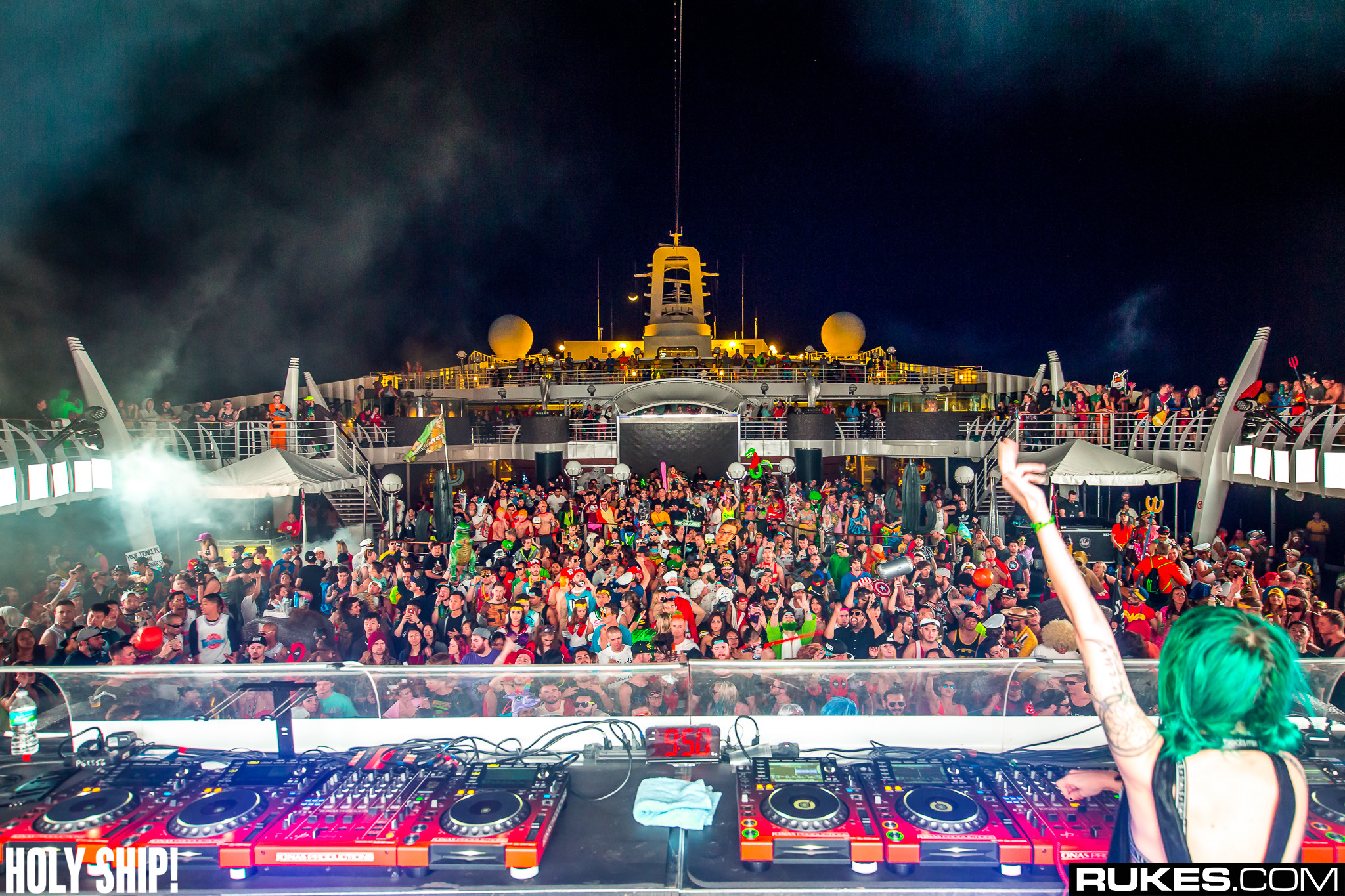 holyship16f 108