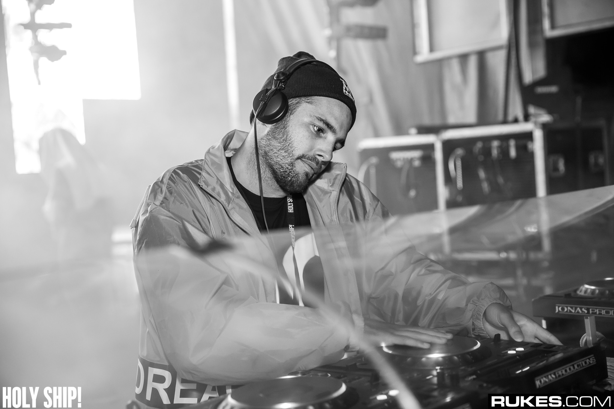 holyship16f 124