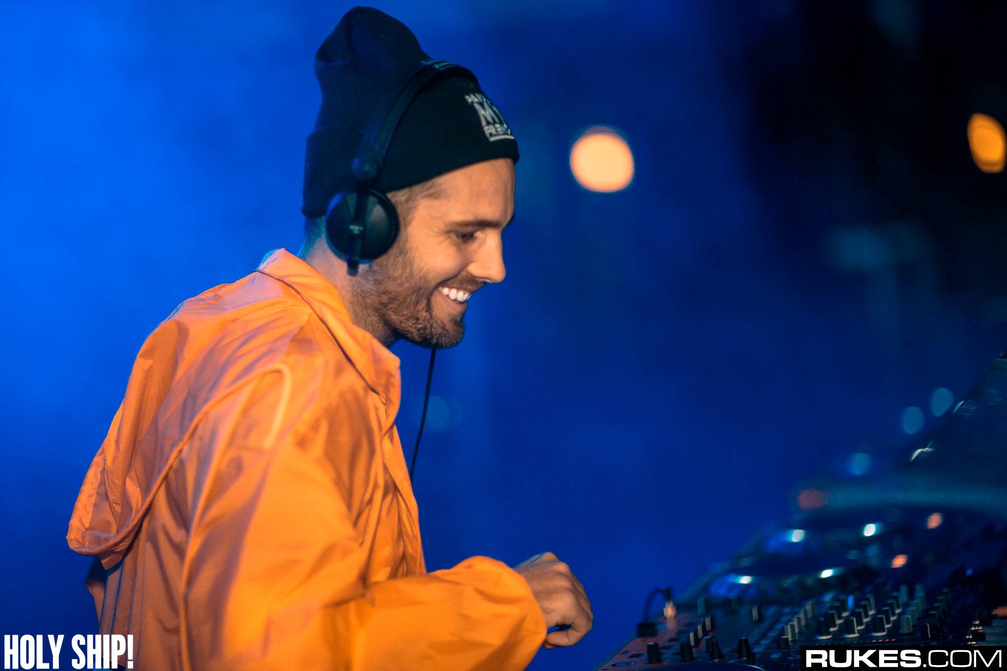 holyship16f 125