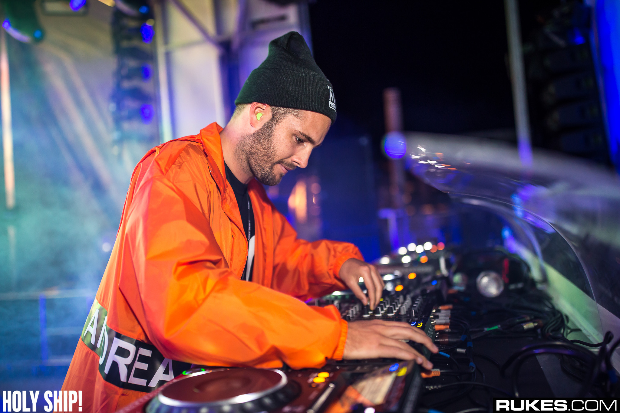 holyship16f 126