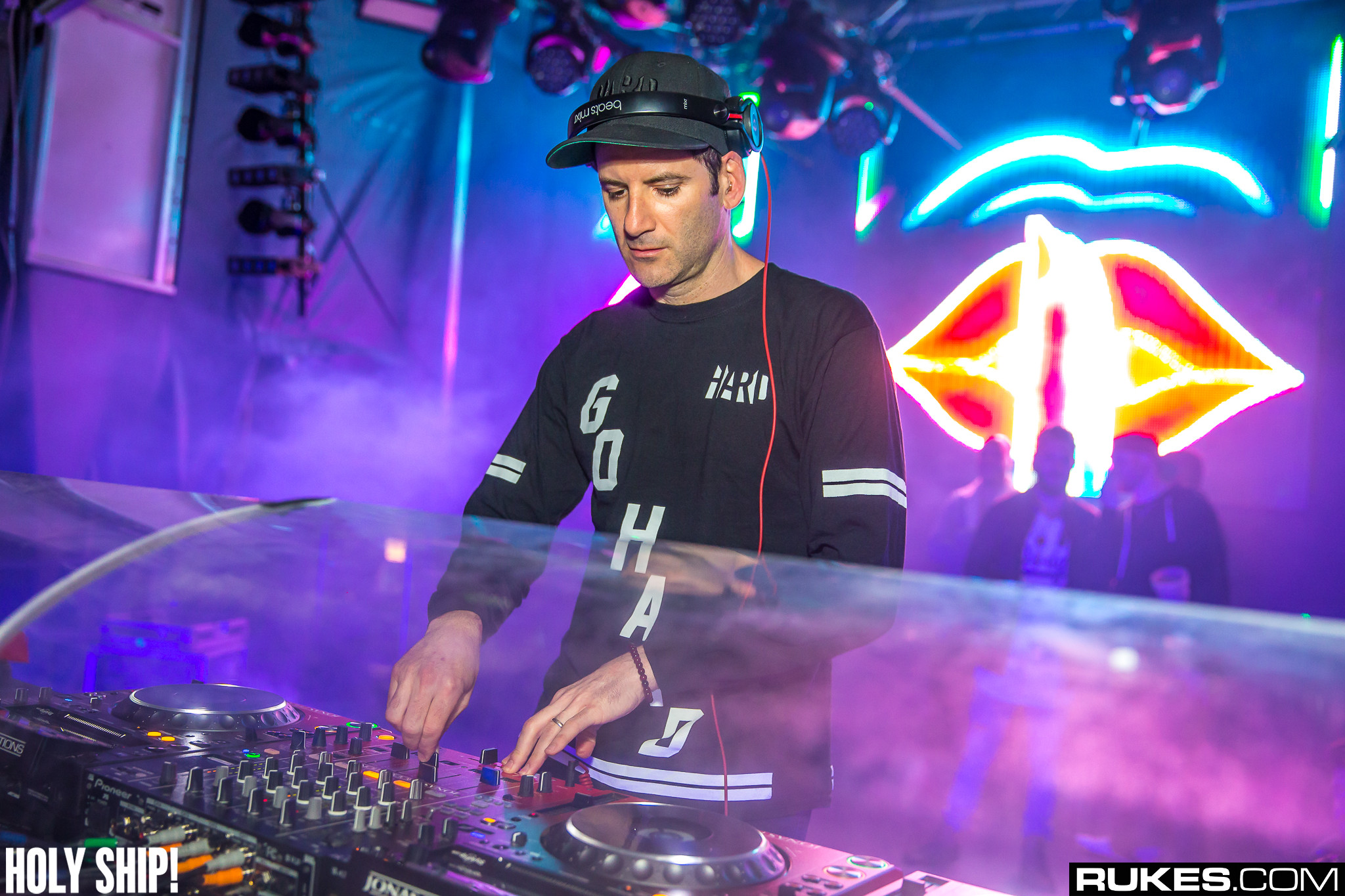 holyship16f 141