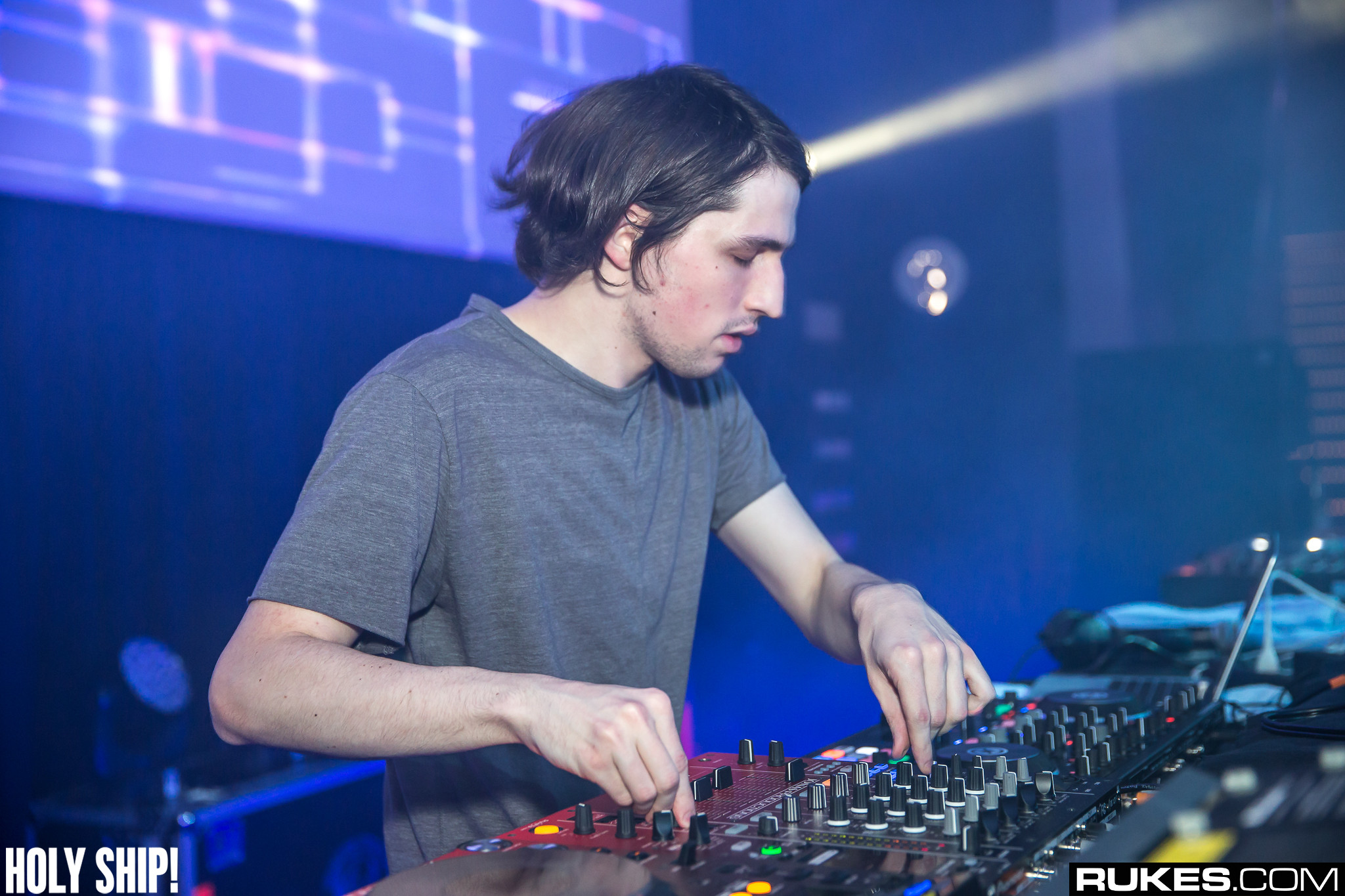 holyship16f 159