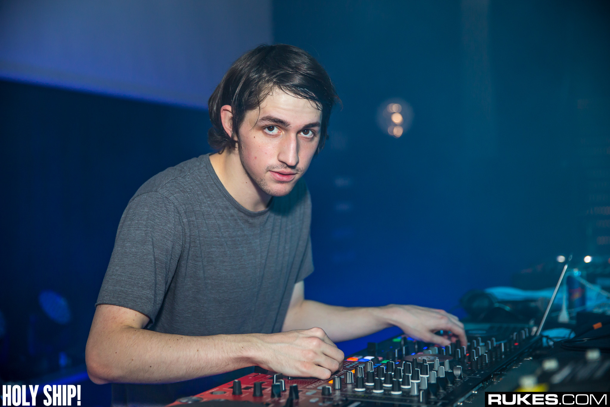 holyship16f 161