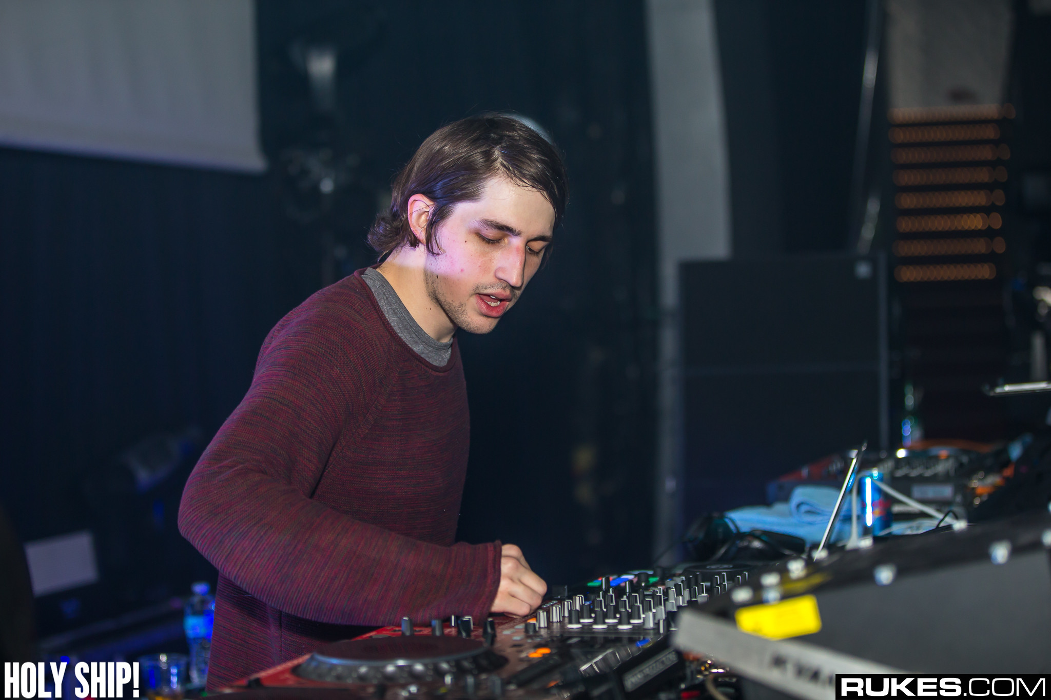 holyship16f 165