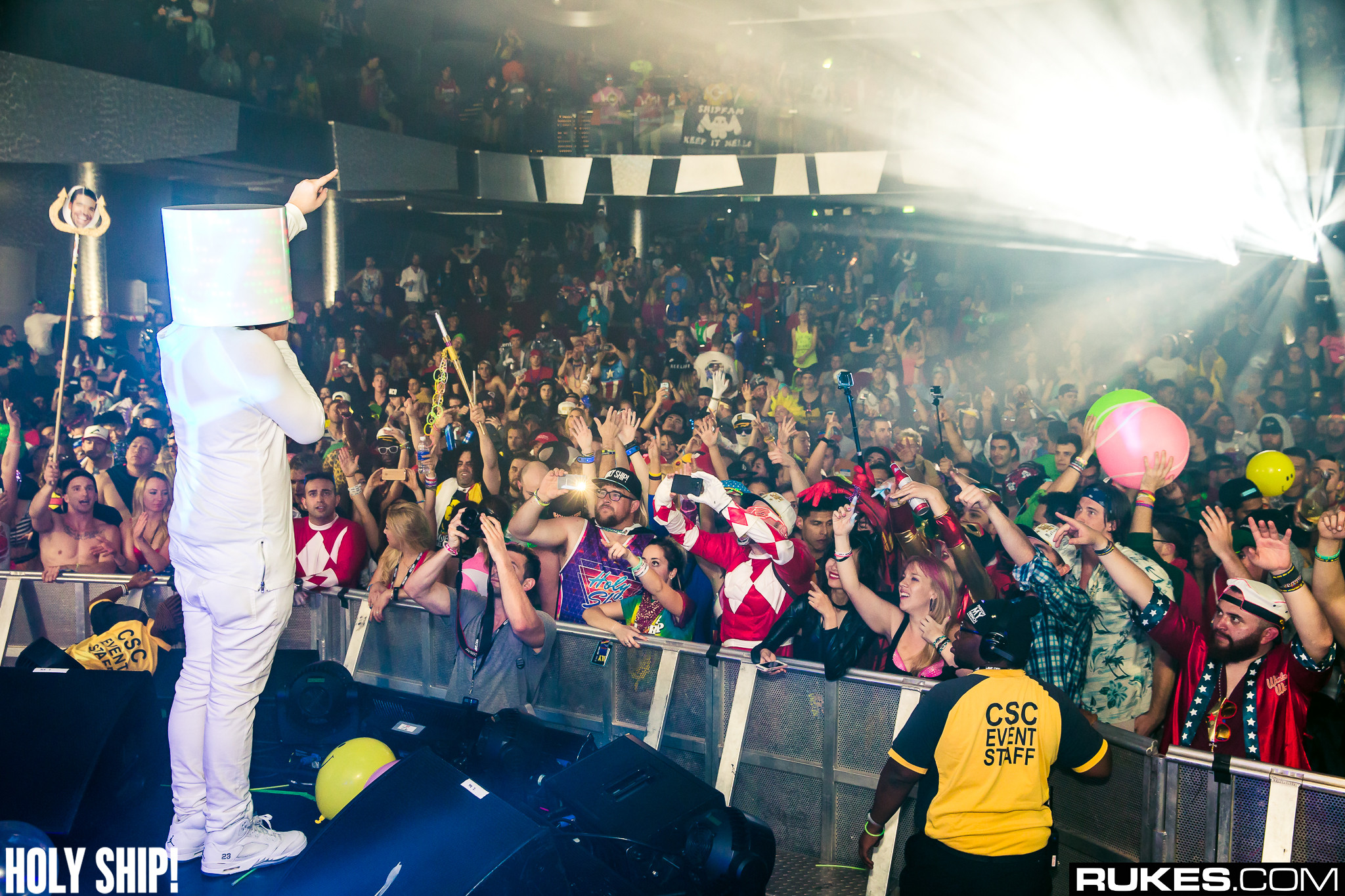holyship16f 176