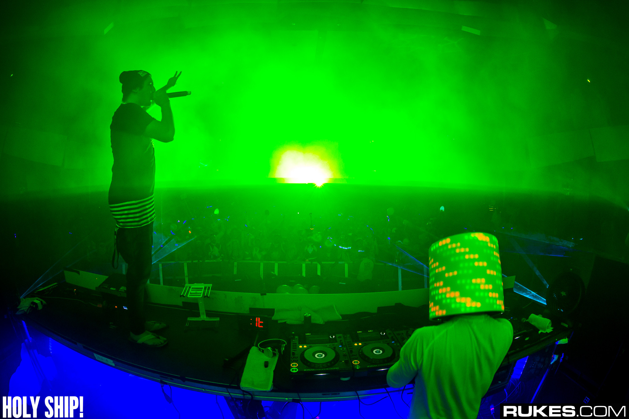 holyship16f 178
