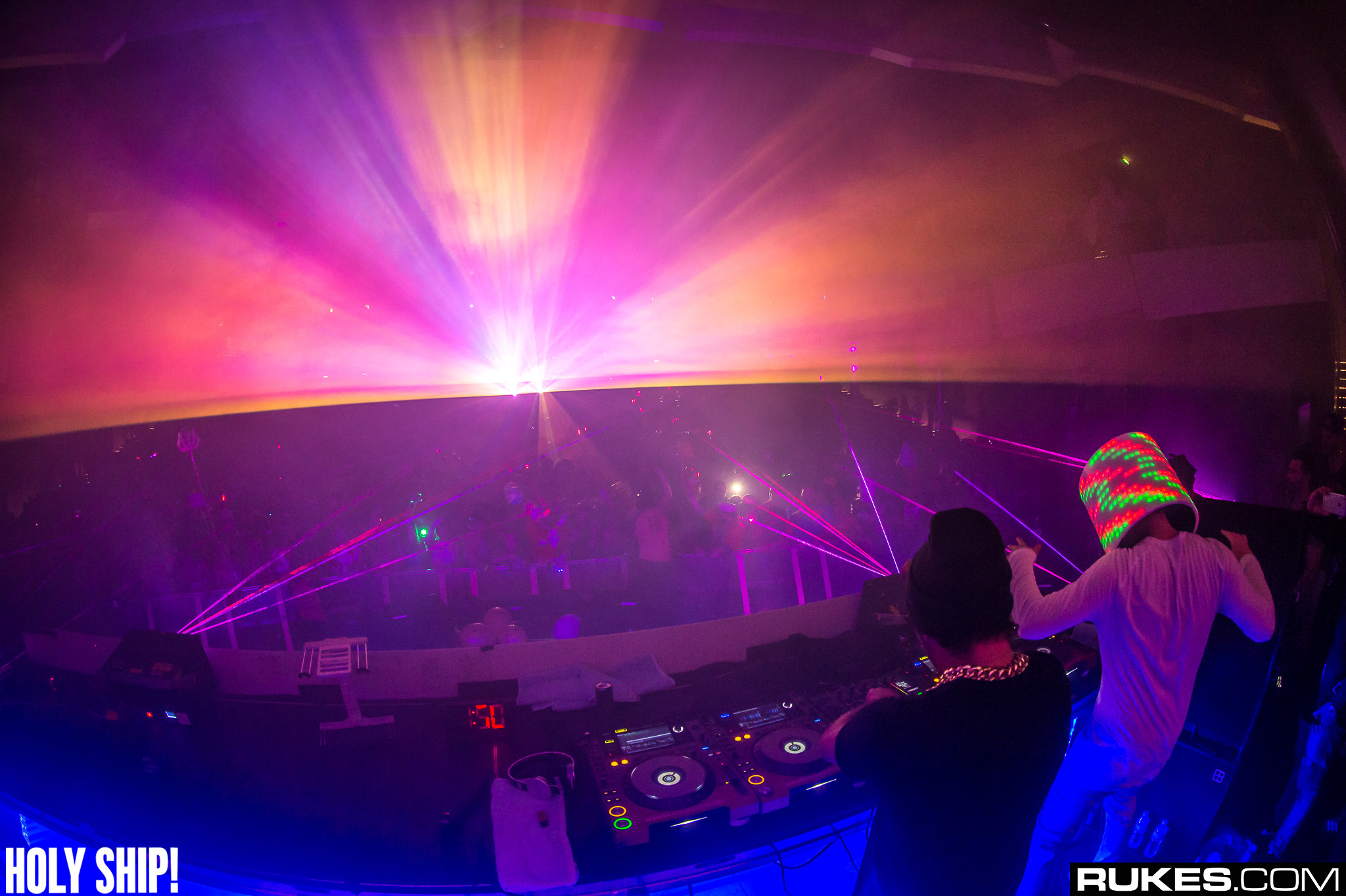 holyship16f 179