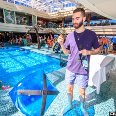 holyship16f_010.jpg