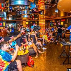holyship16f_042.jpg