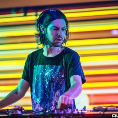 holyship16f_053.jpg