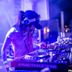 holyship16f_072.jpg