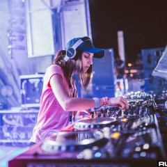 holyship16f_073.jpg