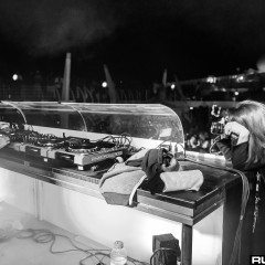 holyship16f_077.jpg