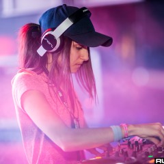 holyship16f_083.jpg