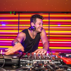 holyship16f_086.jpg