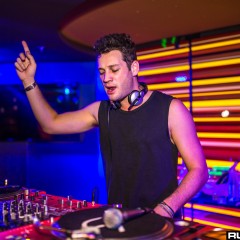 holyship16f_088.jpg