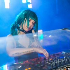 holyship16f_103.jpg