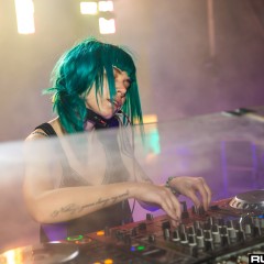 holyship16f_104.jpg