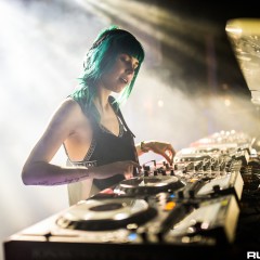 holyship16f_105.jpg